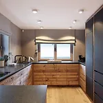 شقة Hahnenkamm Luxury Ski-in Ski-out With Spa, Parking & Fireplace