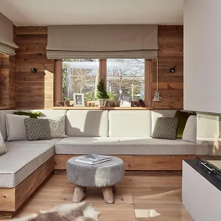 Hahnenkamm Deluxe Wellnes&ski-in/ski-out Apartment Kitzbühel