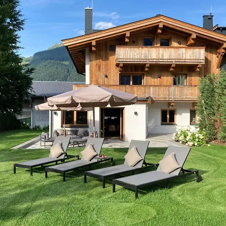 Hahnenkamm Deluxe Wellnes&ski-in/ski-out