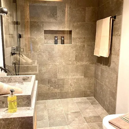 Apartment Hahnenkamm Deluxe Wellnes&ski-in/ski-out *