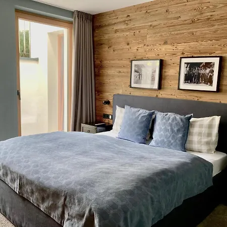 Apartman Hahnenkamm Ski-in Ski-out Direkt An Der Hahnenkammbahn Kitzbühel