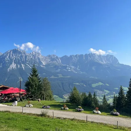 Hahnenkamm Deluxe Wellnes&ski-in/ski-out * Kitzbühel