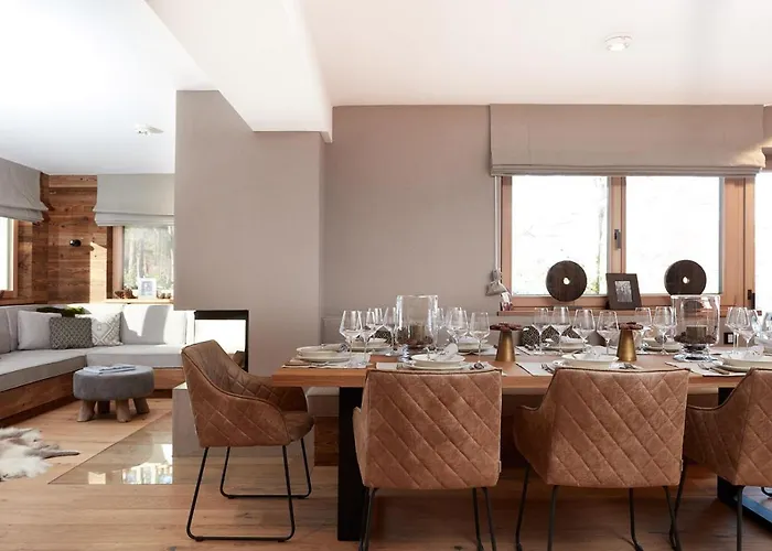 Hahnenkamm Suite Central Luxury Ski-In Ski-Out With Spa, Parking & Fireplace Apartmán