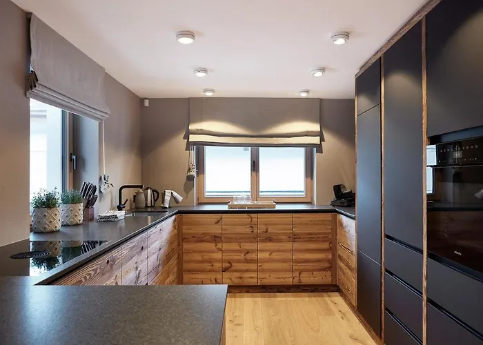 Apartment Hahnenkamm Ski-in Ski-out Direkt An Der Hahnenkammbahn