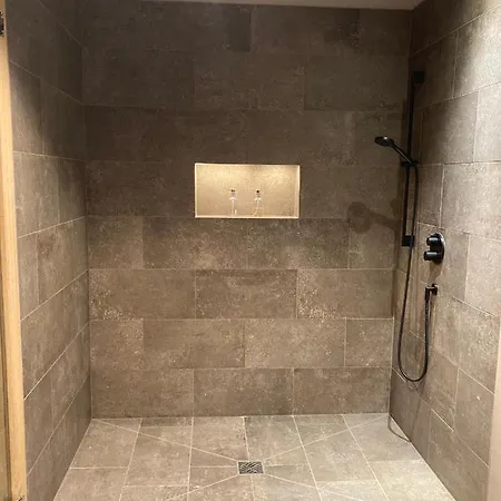 公寓 Hahnenkamm Ski-in Ski-out Direkt An Der Hahnenkammbahn *